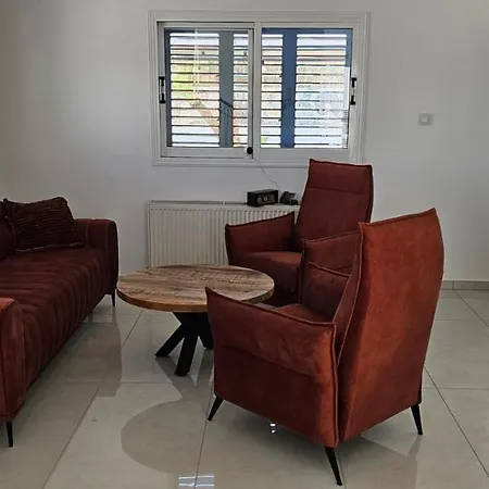 Elia Blue , Hot Tube , Heated Pool * Paralimni