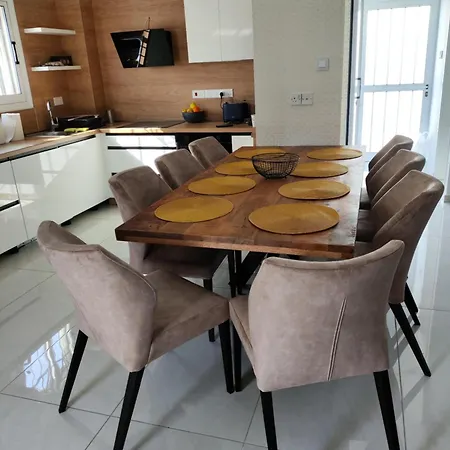 Elia Blue , Hot Tube , Heated Pool Villa Paralimni