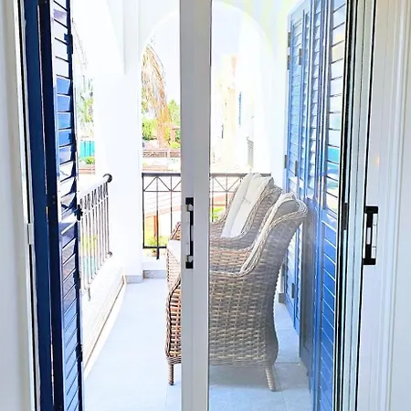 Elia Blue , Hot Tube , Heated Pool Villa Paralimni