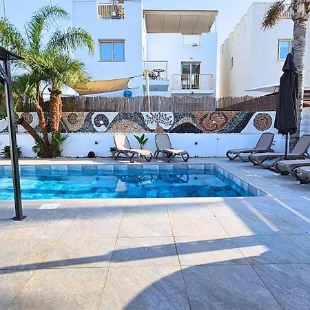 Villa Elia Blue , Hot Tube , Heated Pool *