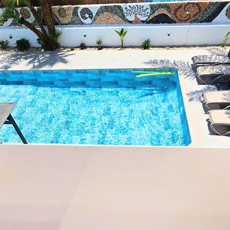 Elia Blue , Hot Tube , Heated Pool * Paralimni