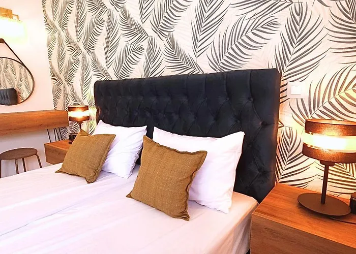 Villa Elia Blue , Hot Tube , Heated Pool *