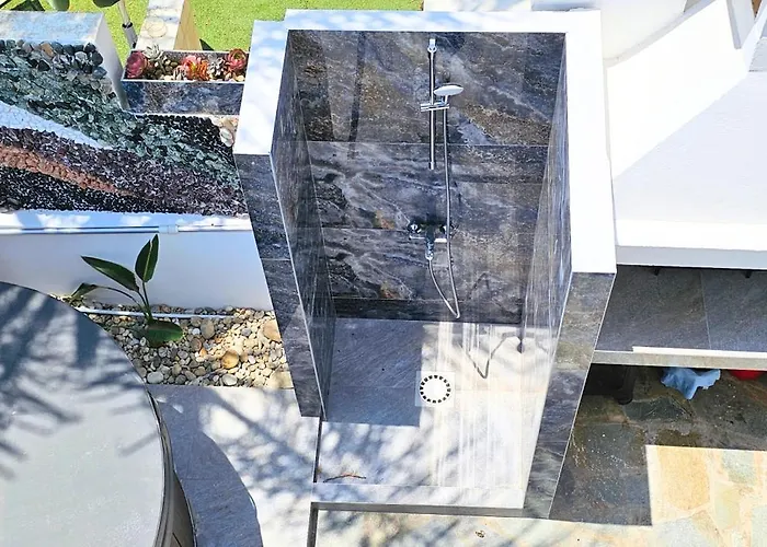 Villa Elia Blue , Hot Tube , Heated Pool *