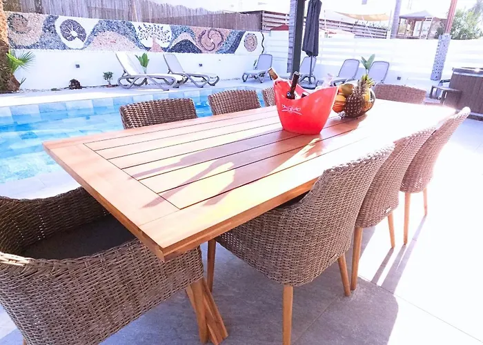 Villa Elia Blue , Hot Tube , Heated Pool *