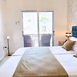 Villa Elia Blue , Hot Tube , Heated Pool *