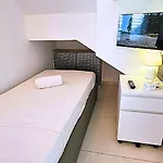 Elia Blue , Hot Tube , Heated Pool * Paralimni