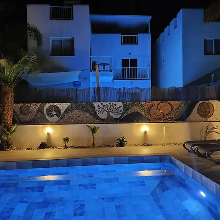 빌라 Elia Blue , Hot Tube , Heated Pool *