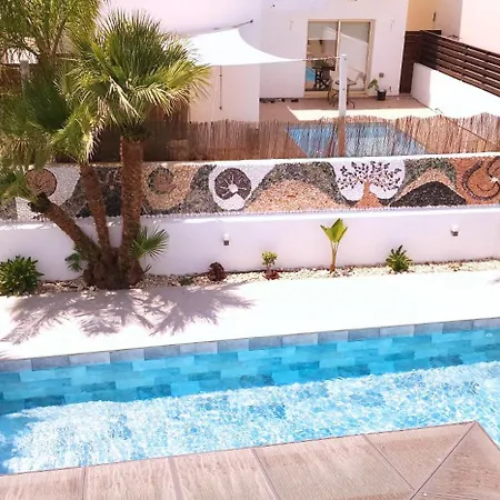 Elia Blue , Hot Tube , Heated Pool Vila *