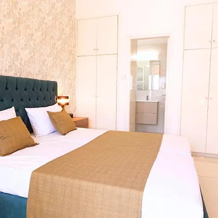 Elia Blue , Hot Tube , Heated Pool