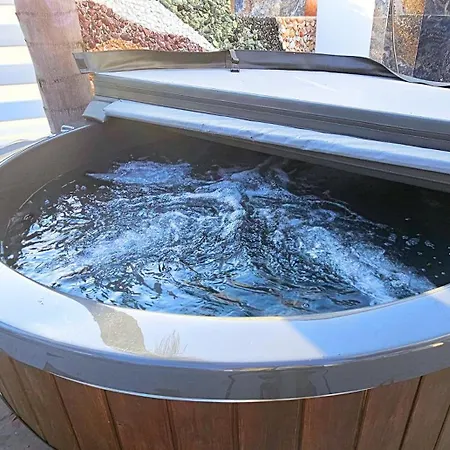 Elia Blue , Hot Tube , Heated Pool Villa Paralímni