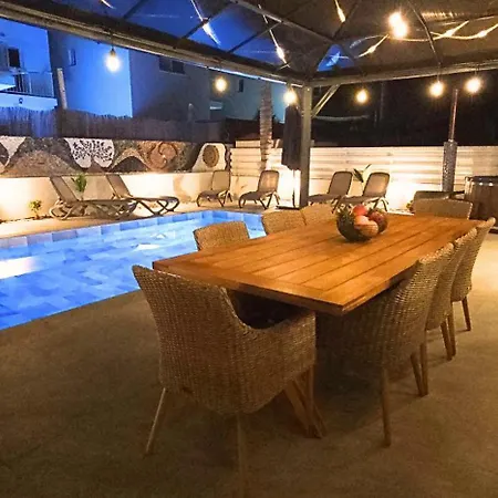 Elia Blue , Hot Tube , Heated Pool Vila *