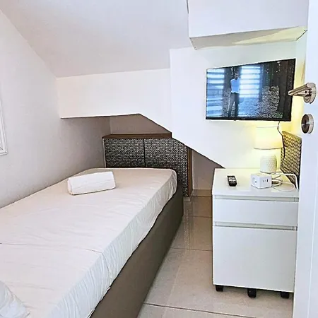 Elia Blue , Hot Tube , Heated Pool * Paralímni
