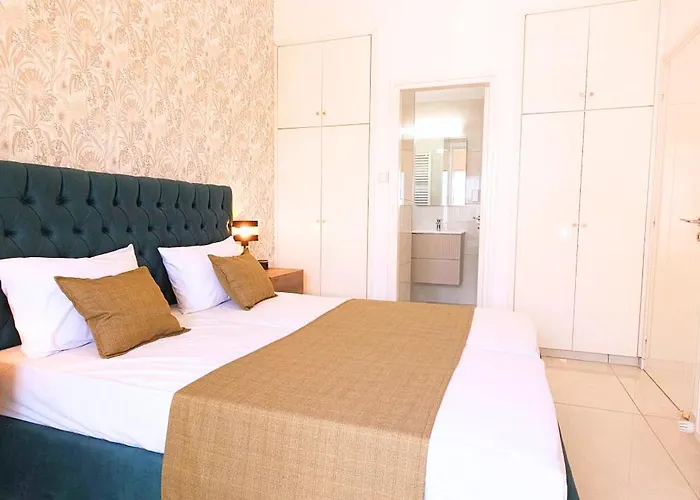 Elia Blue , Hot Tube , Heated Pool