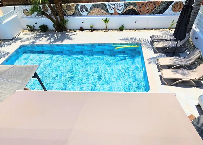 Elia Blue , Hot Tube , Heated Pool * Paralimni