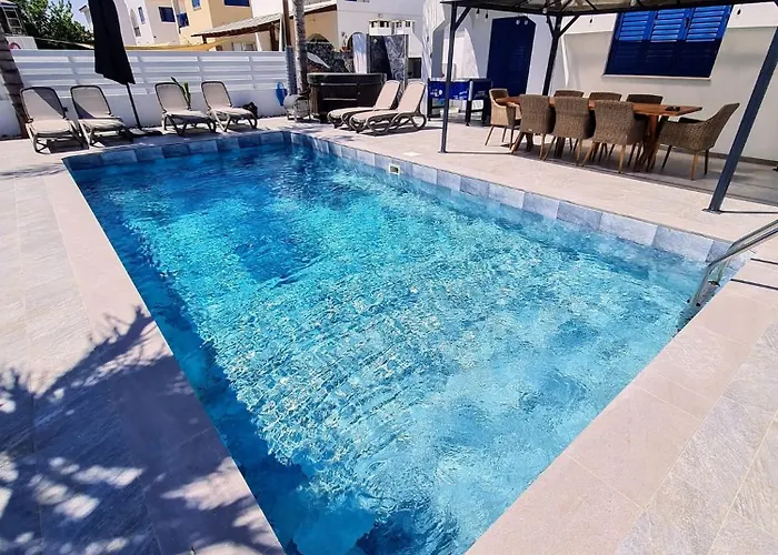 Elia Blue , Hot Tube , Heated Pool Vilă